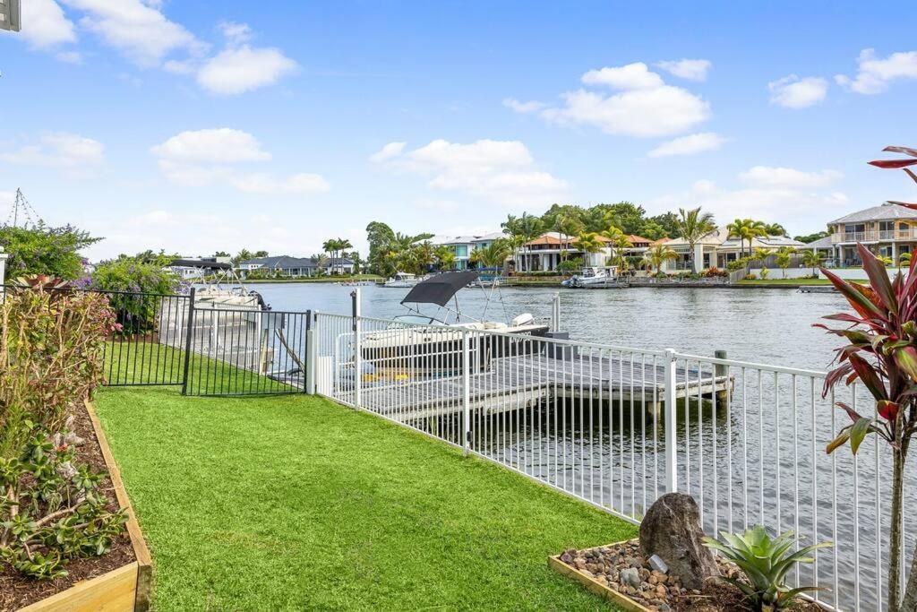 Sunsets At Snowmas, Pooch Friendly & Stunning View Noosaville
