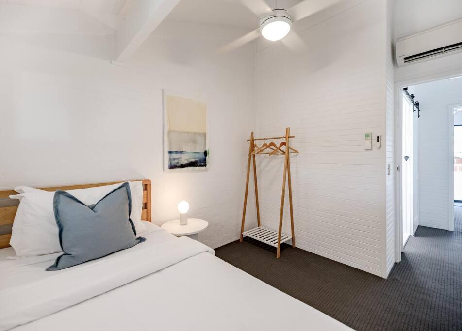 Apartamento One - Immaculate Townhouse On Parade Noosa Heads