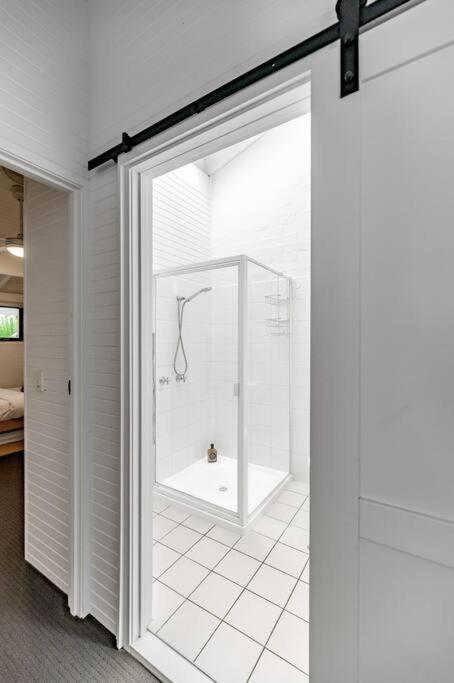 One - Immaculate Townhouse On Parade Apartamento