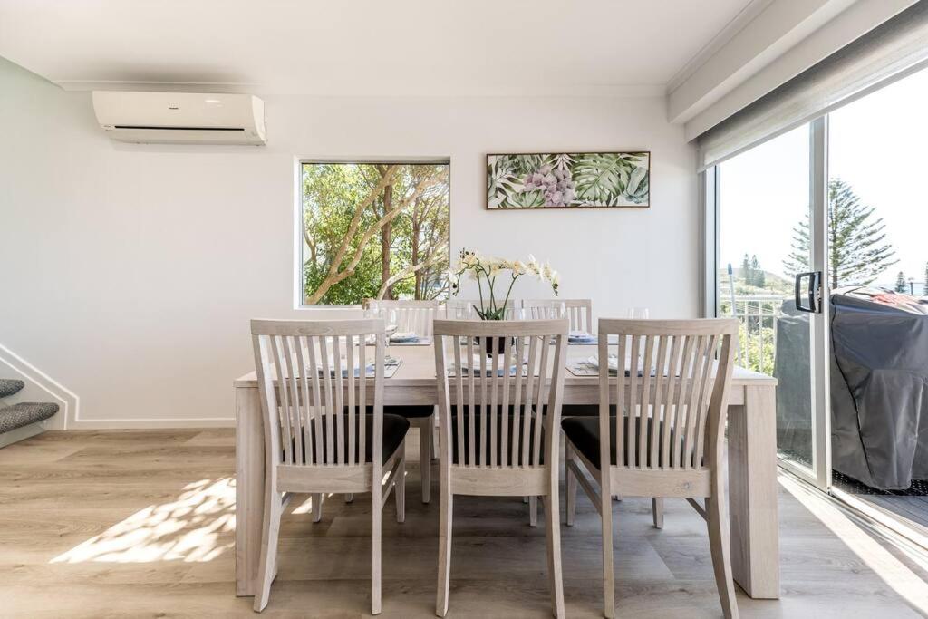 Apartment 10 Andari, Sunshine ~ Beachside Luxury