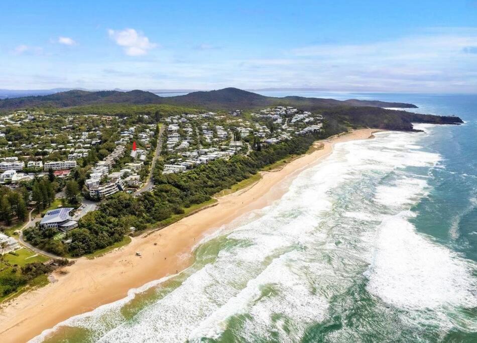 10 Andari, Sunshine ~ Beachside Luxury Apartment Sunshine Beach