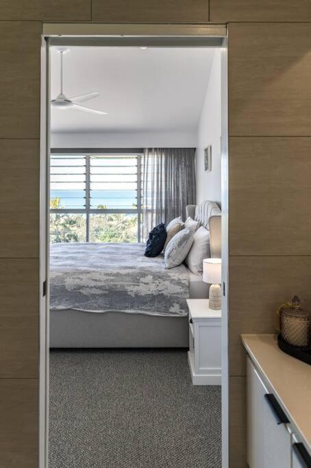 10 Andari, Sunshine ~ Beachside Luxury Apartment