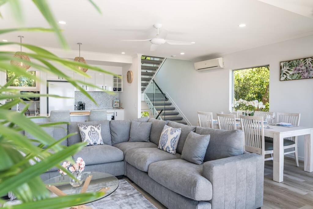 10 Andari, Sunshine ~ Beachside Luxury