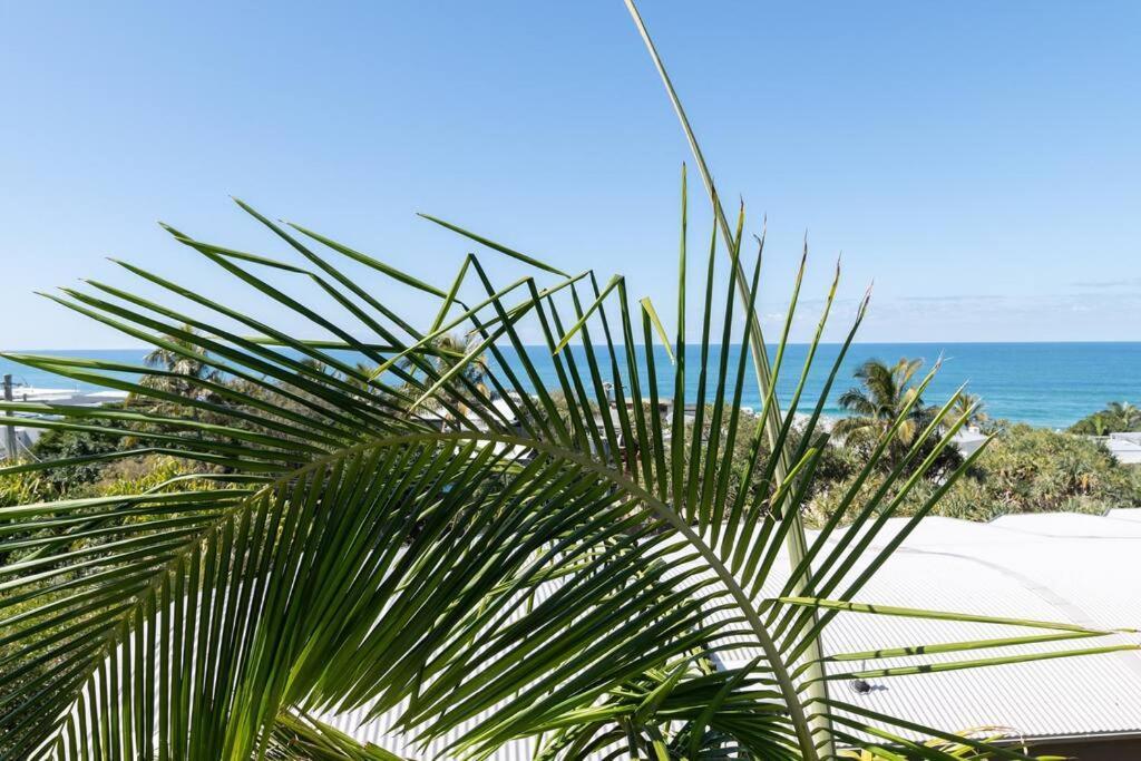 Apartment 10 Andari, Sunshine ~ Beachside Luxury Sunshine Beach