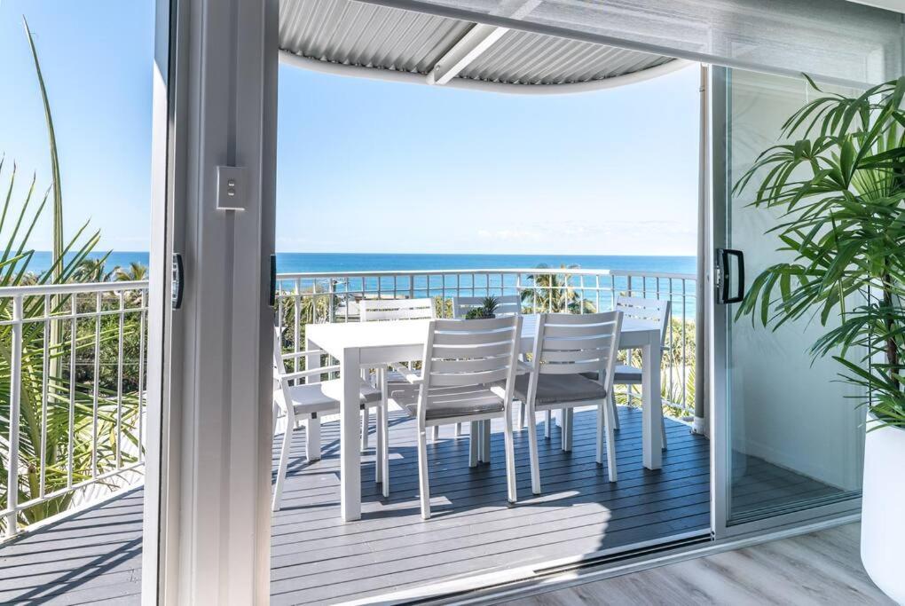 10 Andari, Sunshine ~ Beachside Luxury Apartment