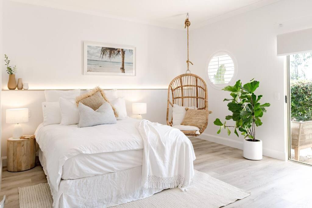 Coastal Luxe With Pool ~ Walk To Noosa River *