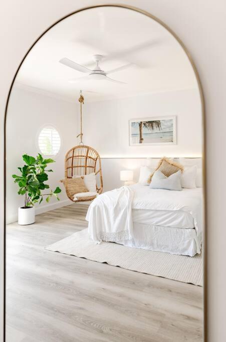Coastal Luxe With Pool ~ Walk To Noosa River Apartment *