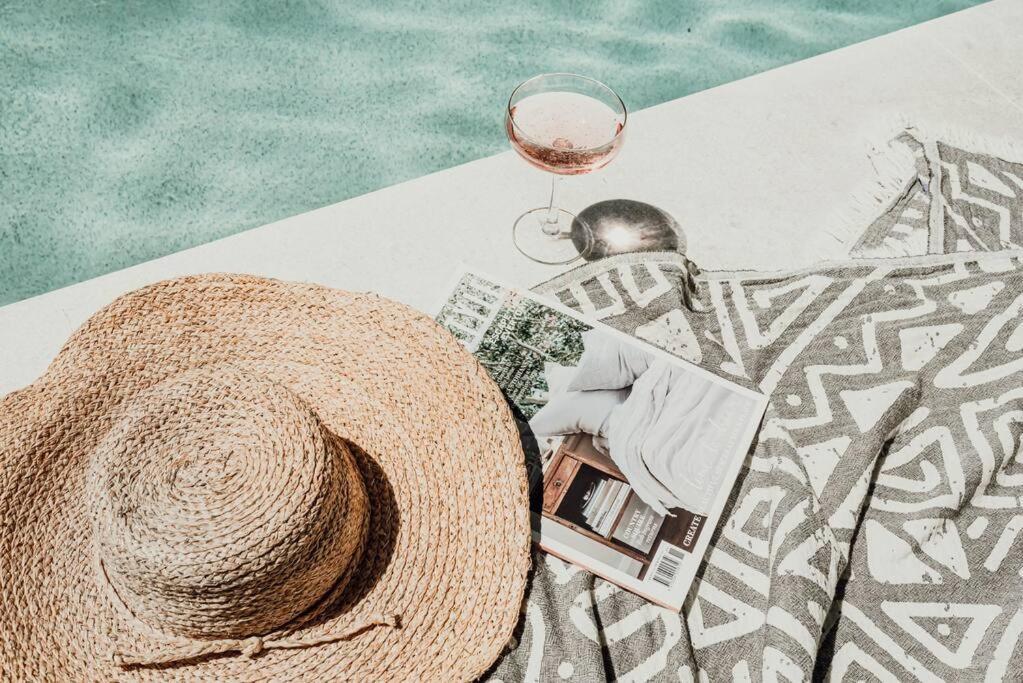 Coastal Luxe With Pool ~ Walk To Noosa River Apartment Noosaville