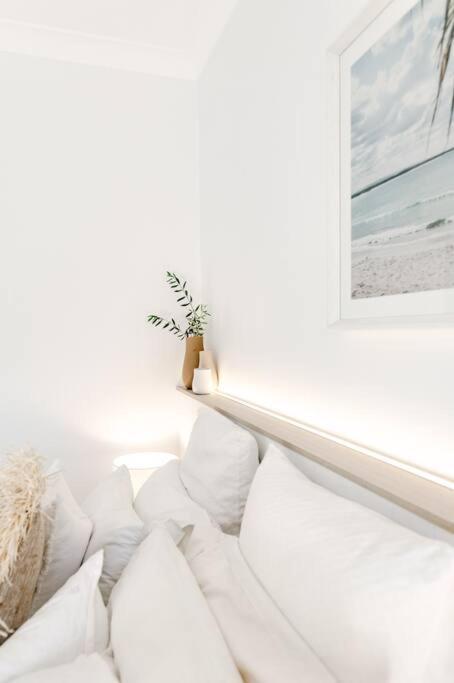 Coastal Luxe With Pool ~ Walk To Noosa River * Noosaville