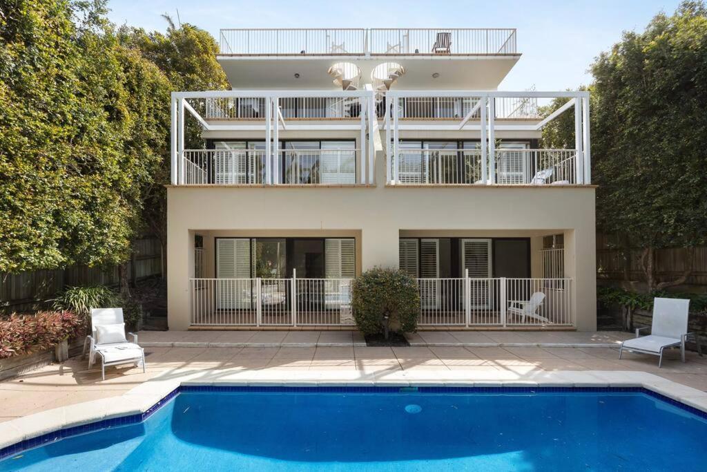 Salty On Stevens St ~ Views & Rooftop Deck * Sunshine Beach