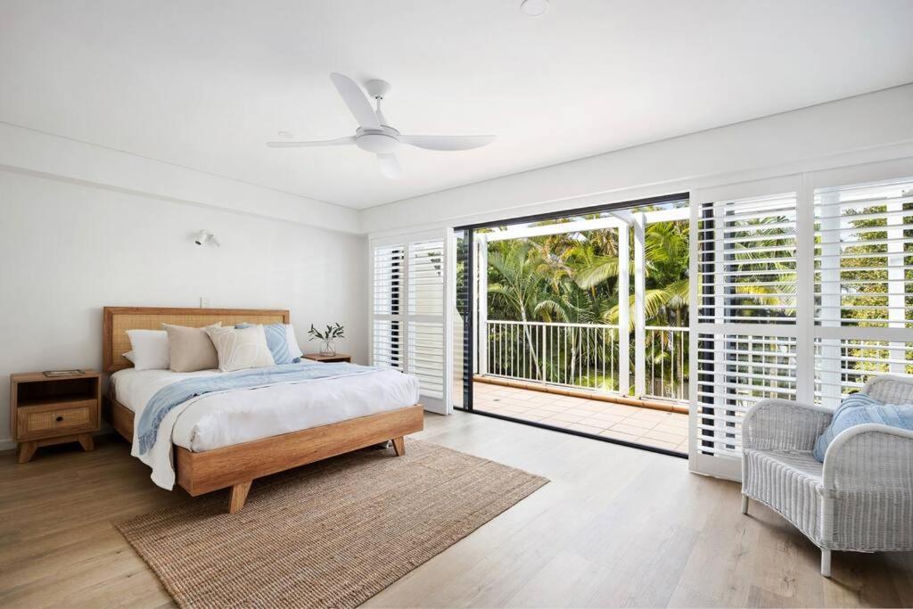 Salty On Stevens St ~ Views & Rooftop Deck Sunshine Beach