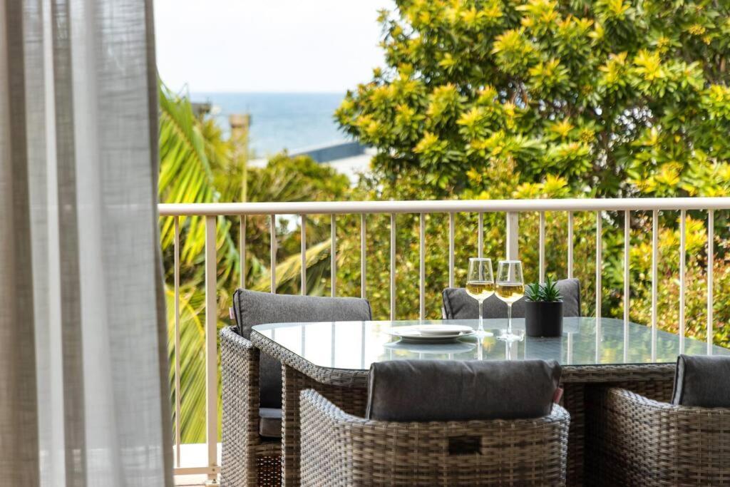 Apartamento Salty On Stevens St ~ Views & Rooftop Deck Sunshine Beach