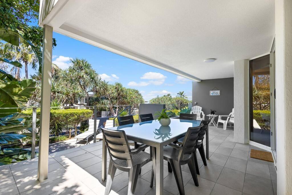 The Sunshine ~ 2 Min Walk To Village & Apartment Sunshine Beach