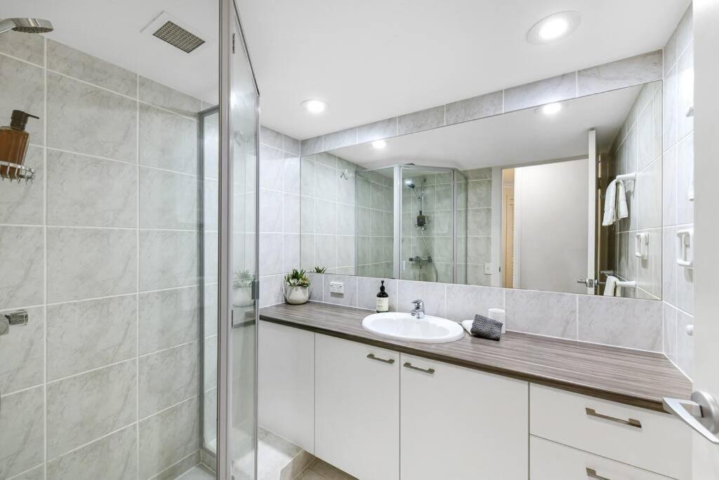 Belmore Palms ~ 2 Min To Surfie, Village & * Sunshine Beach