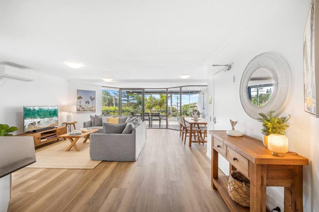 Belmore Palms ~ 2 Min To Surfie, Village & Sunshine Beach