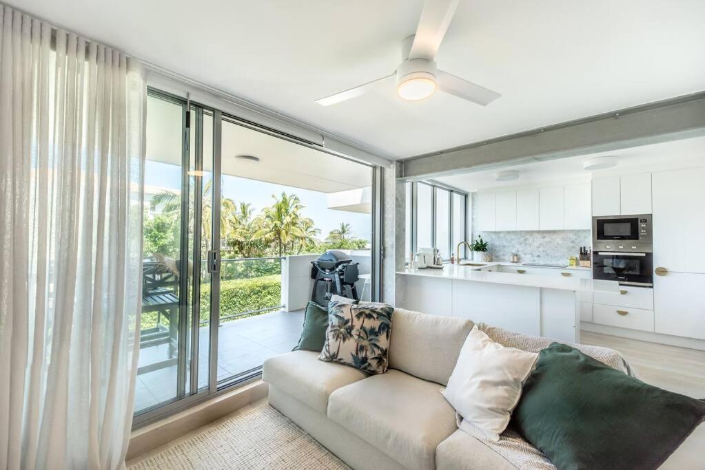 'sunrise Central', Pool, Views & 1 Min To Apartment Sunrise Beach