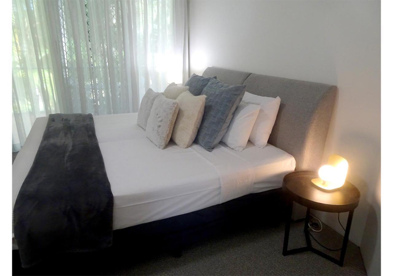 Tropicana Unit 7 Apartment