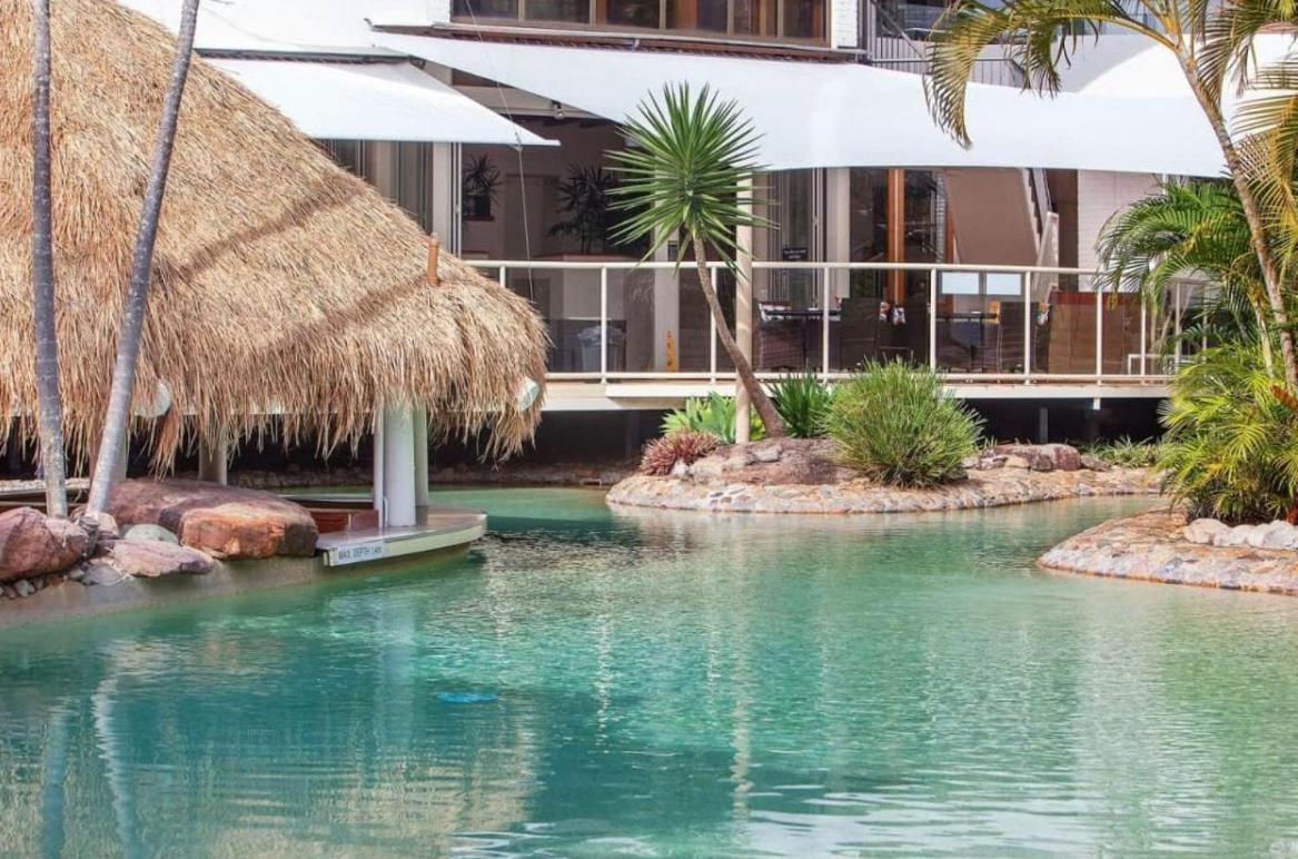 Apartment International 122