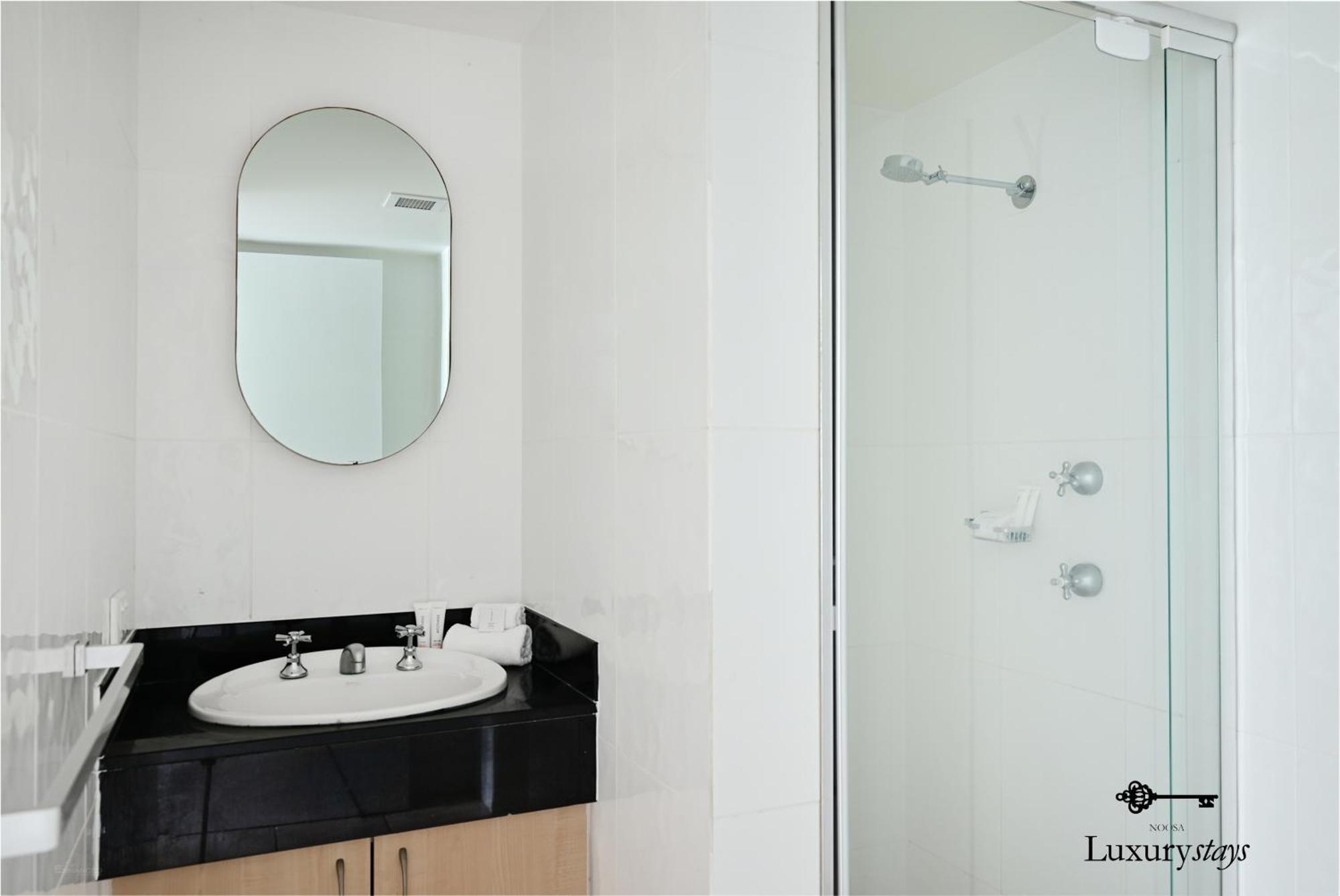 Apartment International 122