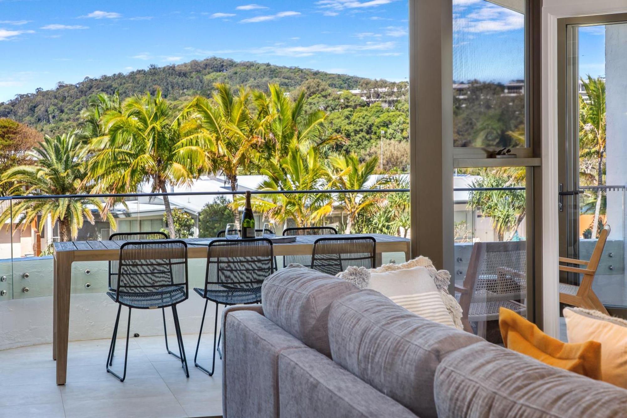 Modern Aqua Haven With Pool Pisces 5 Noosa Heads