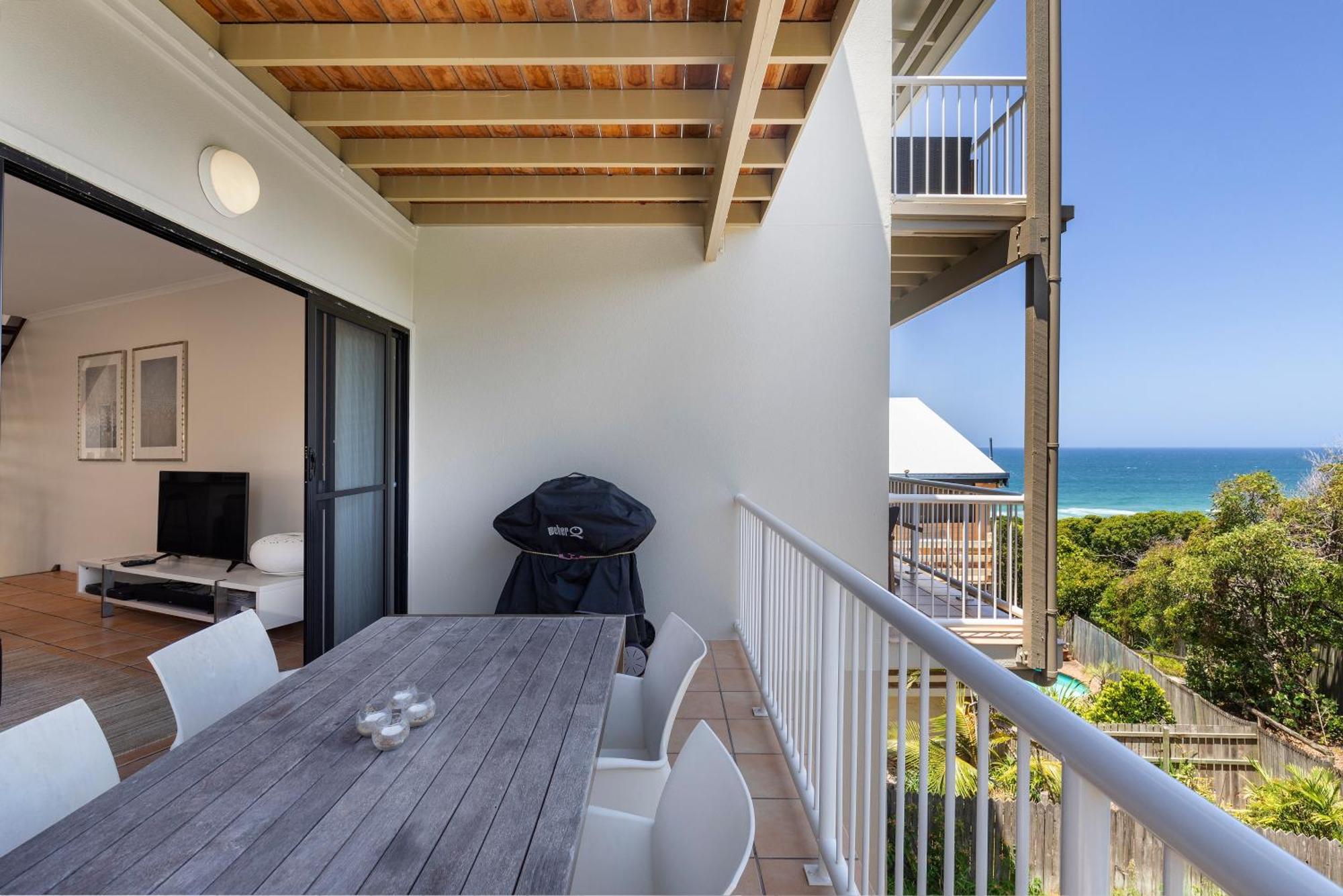 Wake Up To Ocean Views In Stylish Comfort Sunshine Beach