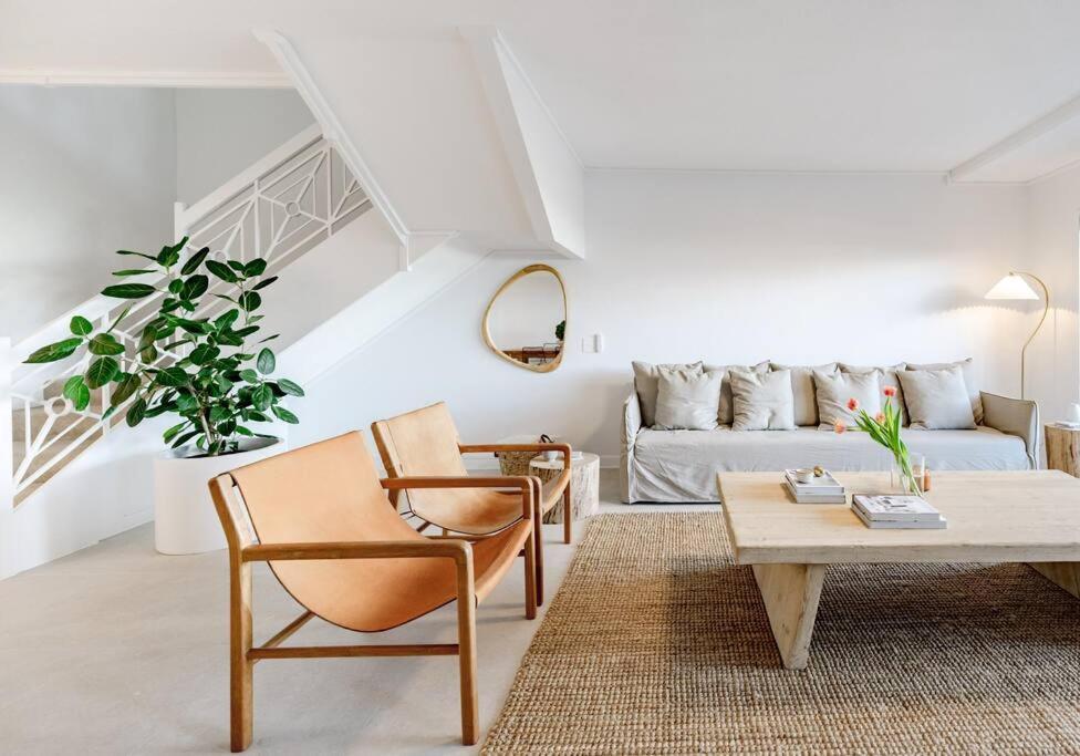 Pooch Friendly Renovated Retreat With Views Apartamento