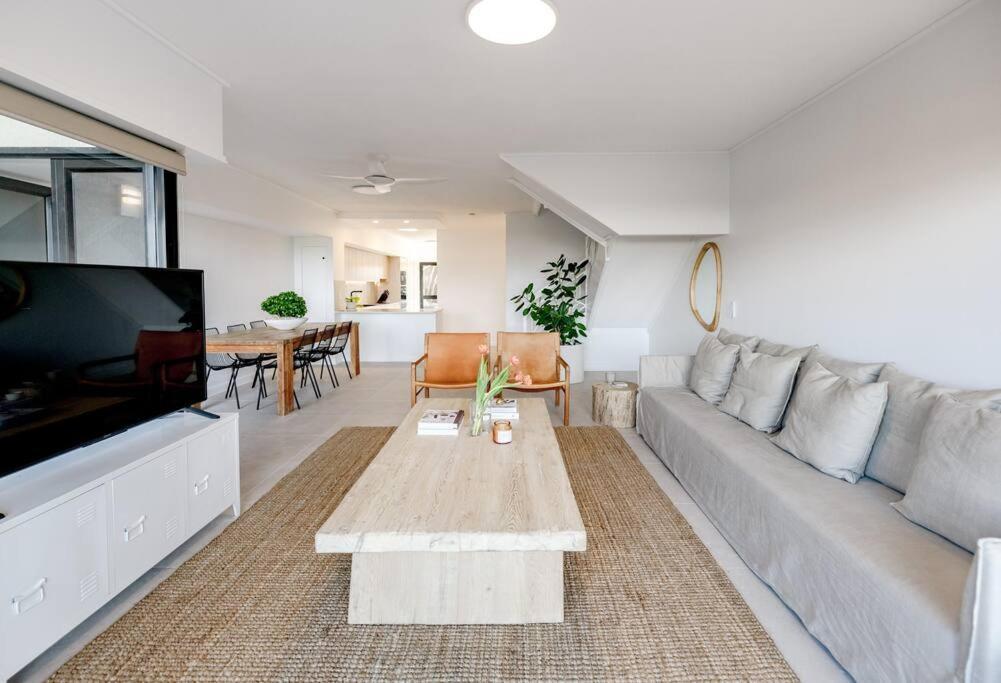 Pooch Friendly Renovated Retreat With Views Apartamento *