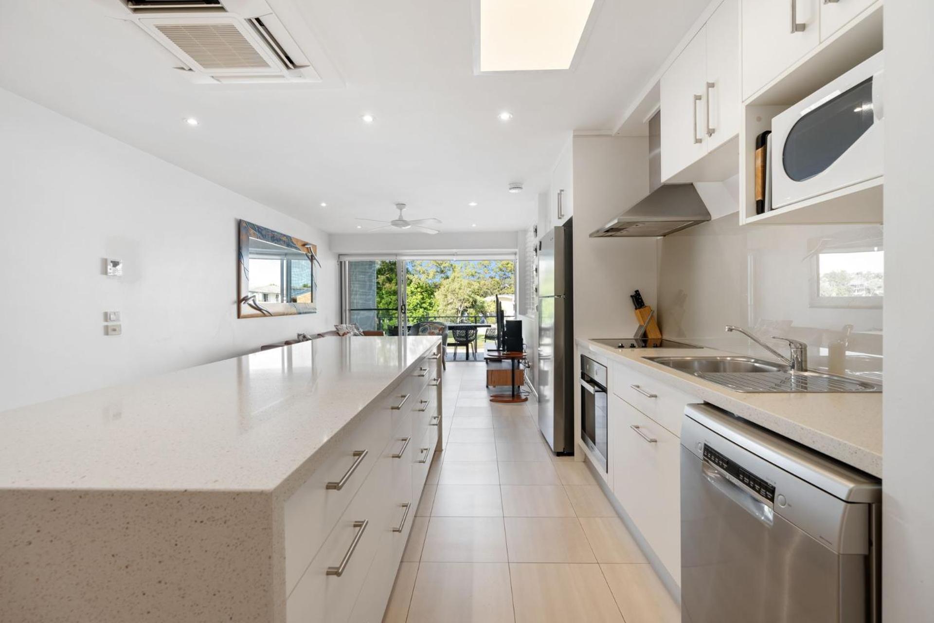 Apartment Jacaranda 12 Hastings Street 12 *
