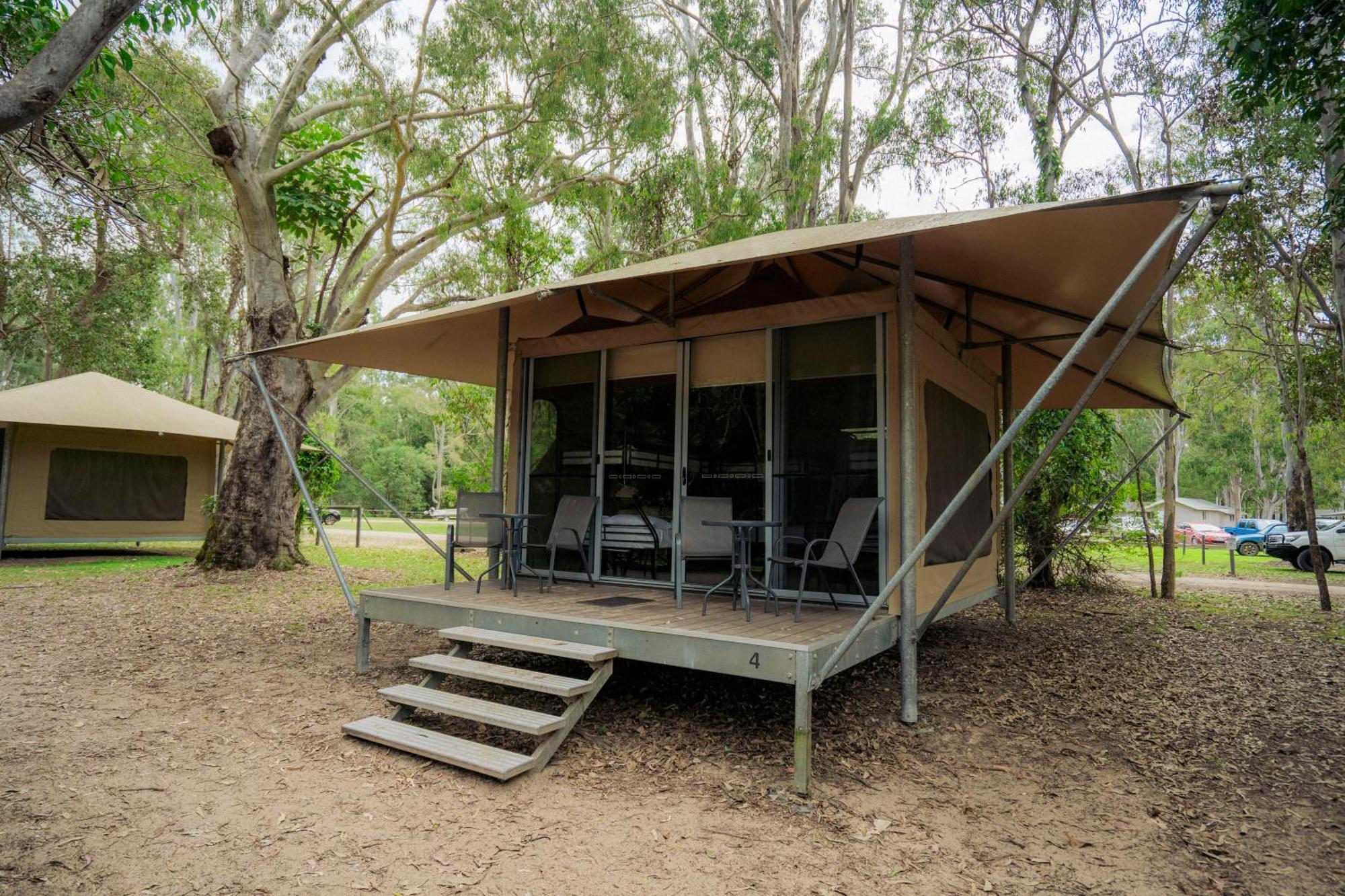 Kangarooms Noosa Everglades *