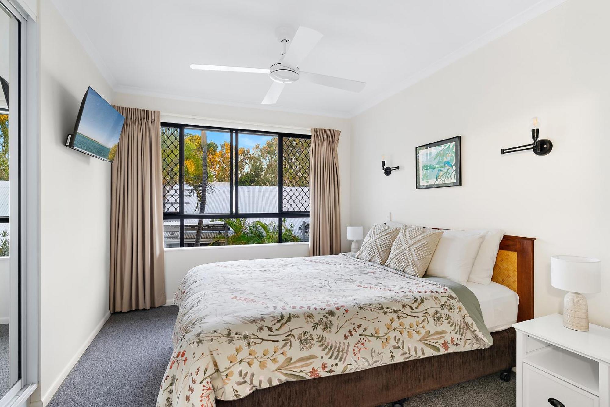 Apartment Upstairs 1 Bedroom Unit In