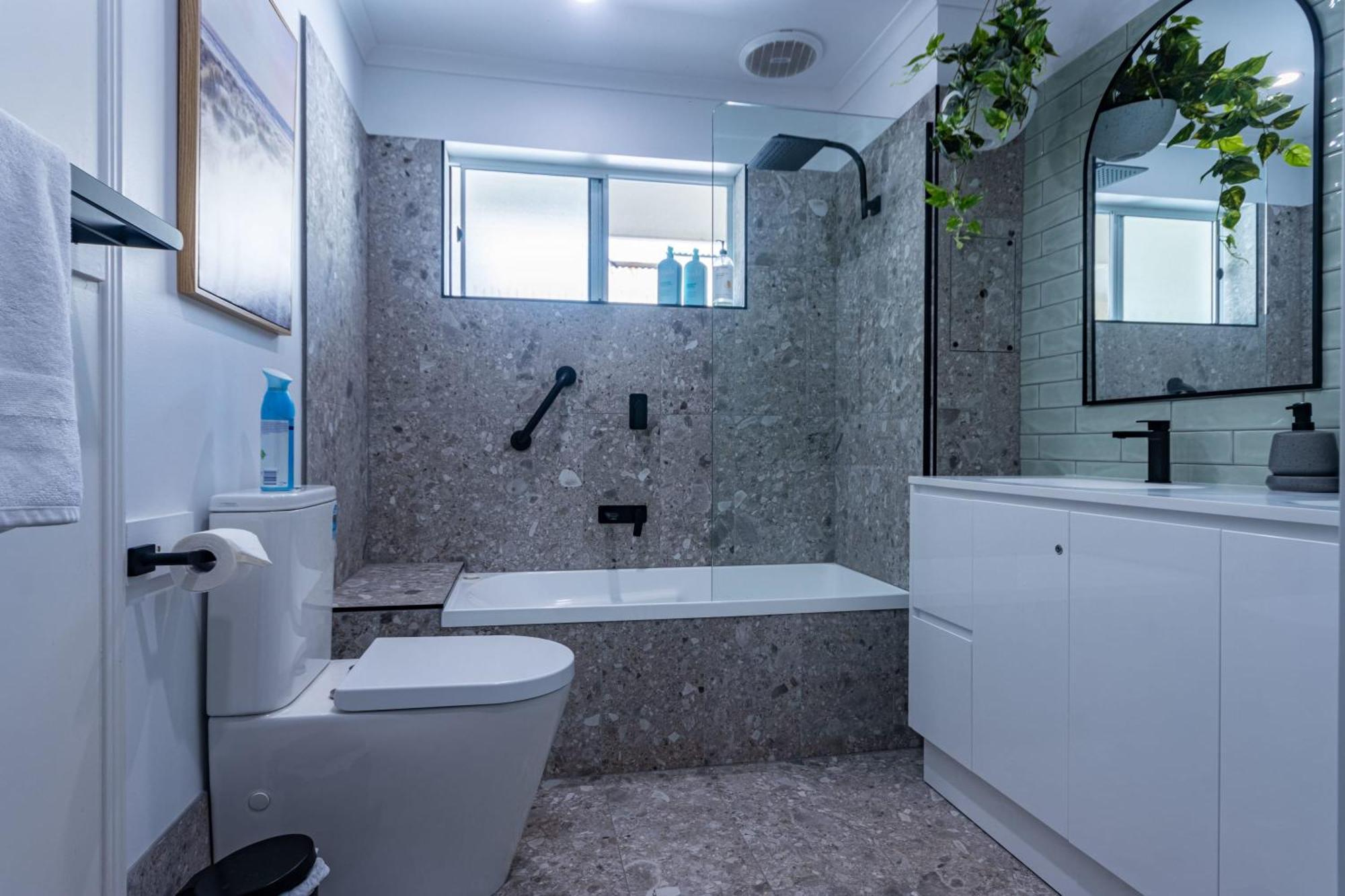 Apartment Large Gem - Off Gympie Terrace