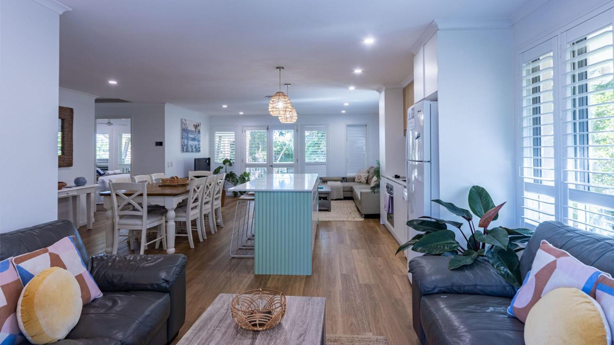 Large Gem - Off Gympie Terrace * Noosaville