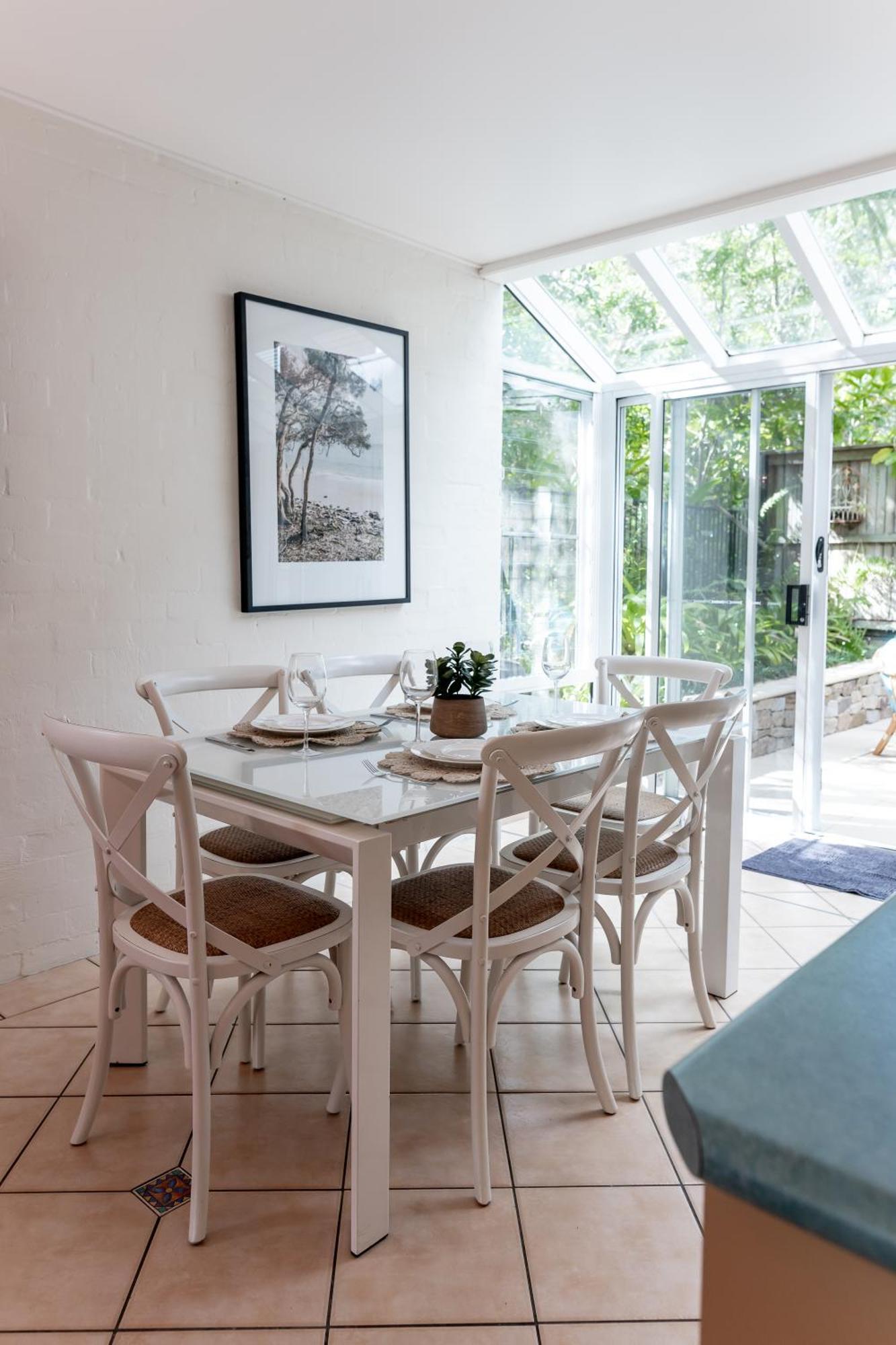 Apartment Cute Little Cove Gem…walking Distance To Beach! *