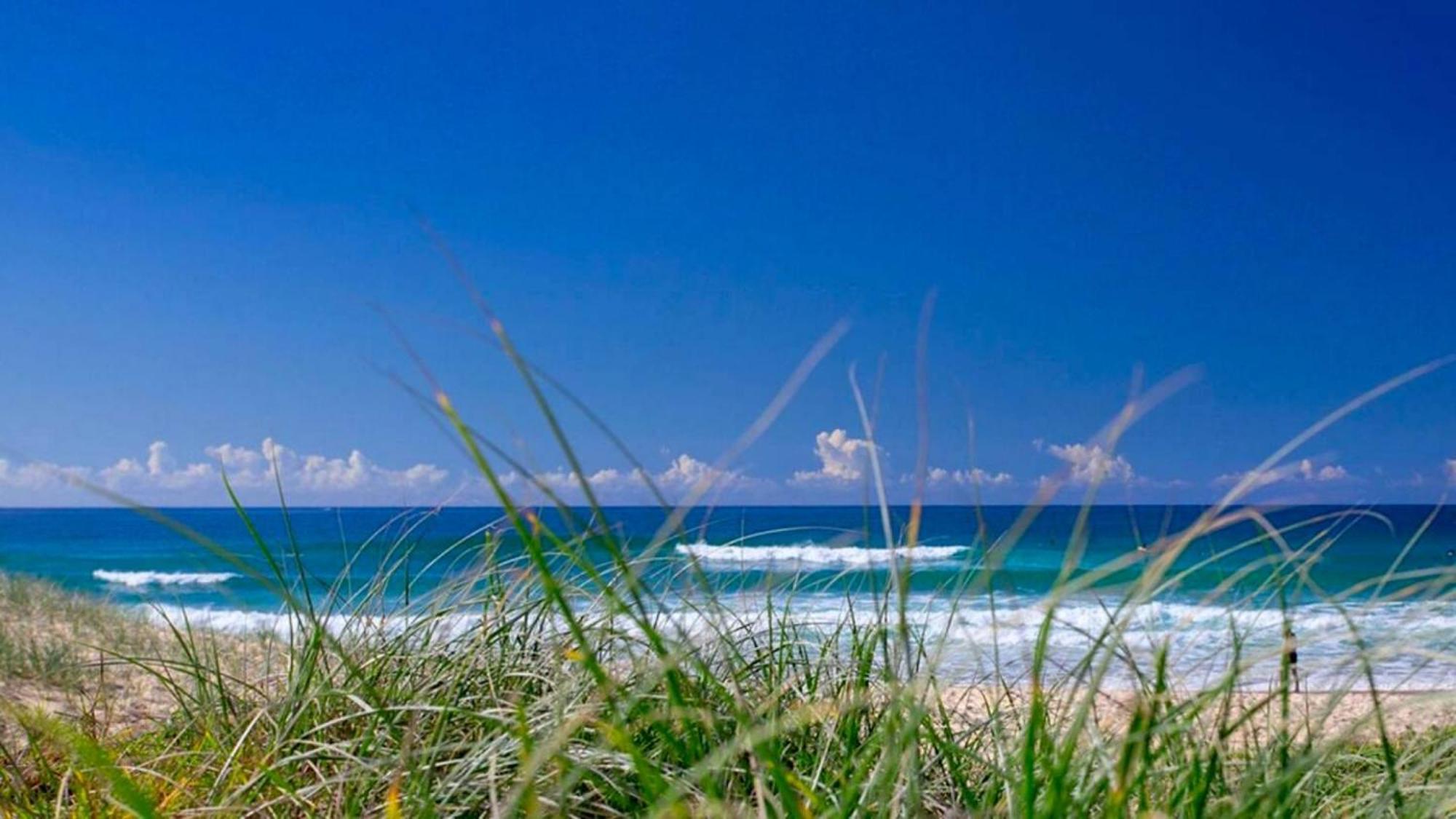 2-bed Coastal Haven With Pool By Sunshine Holiday home Sunshine Beach