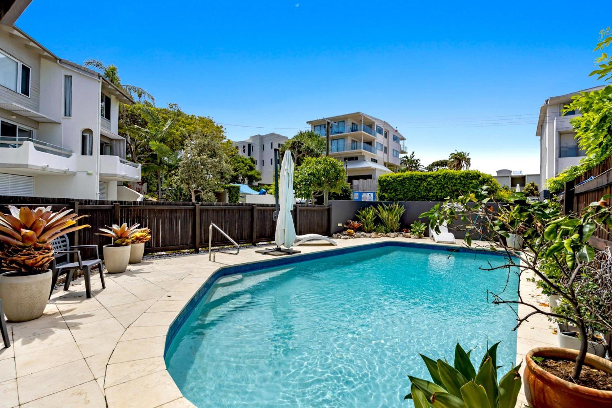 Holiday home 2-bed Coastal Haven With Pool By Sunshine *