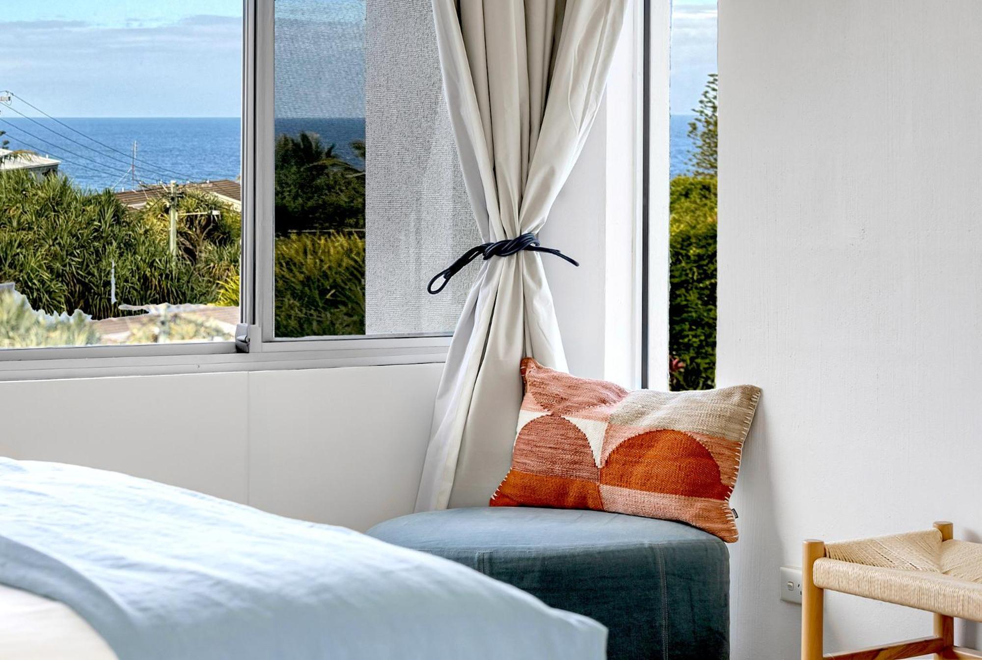 Holiday home 2-bed Coastal Haven With Pool By Sunshine