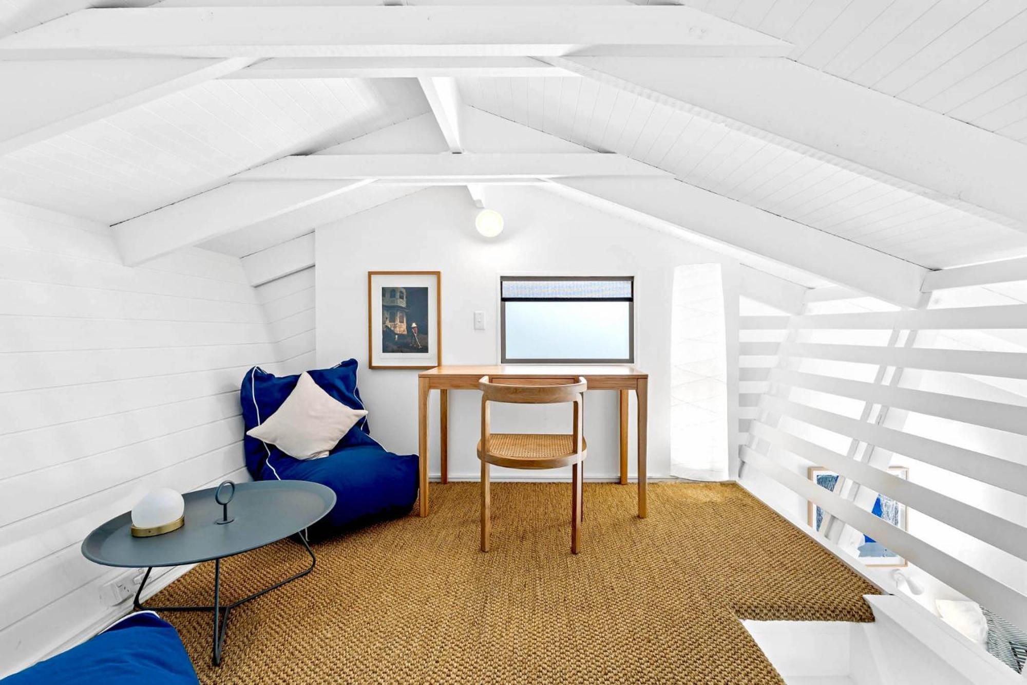 Holiday home 2-bed Coastal Haven With Pool By Sunshine *