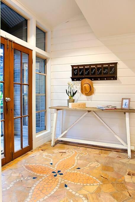 Summer Salt At Sunshine With Pets And Heated Pool Villa