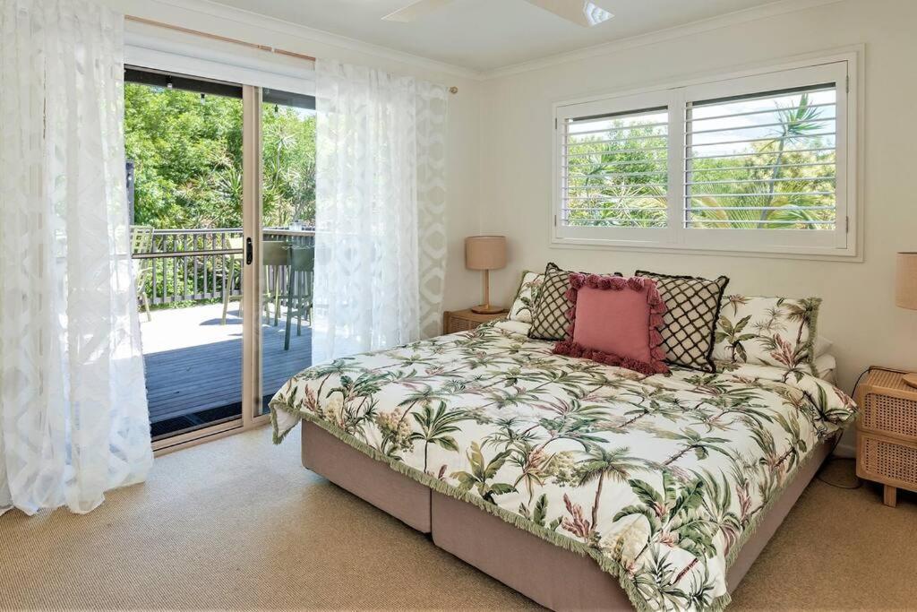 Summer Salt At Sunshine With Pets And Heated Pool Villa