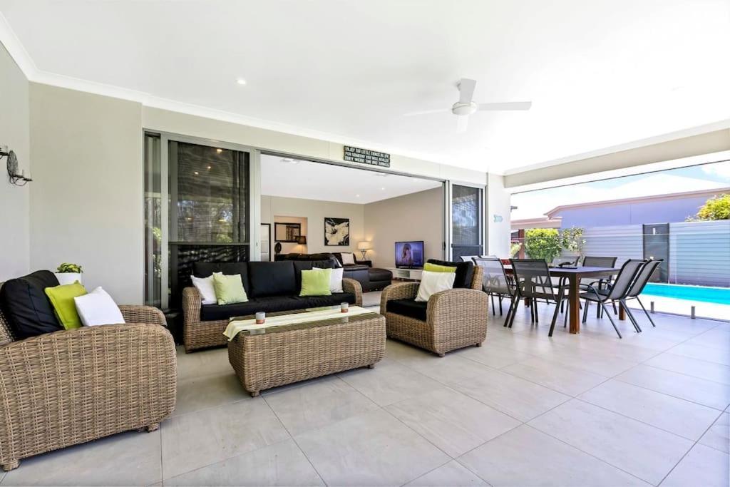 Serenity Retreat Noosa, Private Home With Solar Heated Pool * Noosaville
