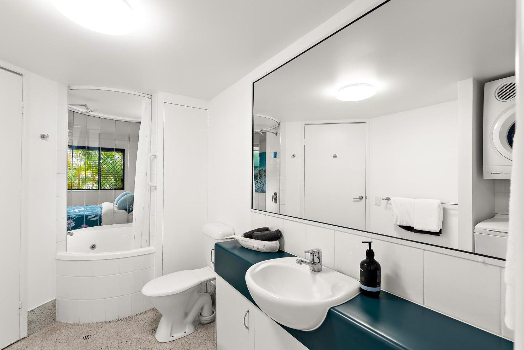 Retreat In Ground Level 1 Bedroom Unit,