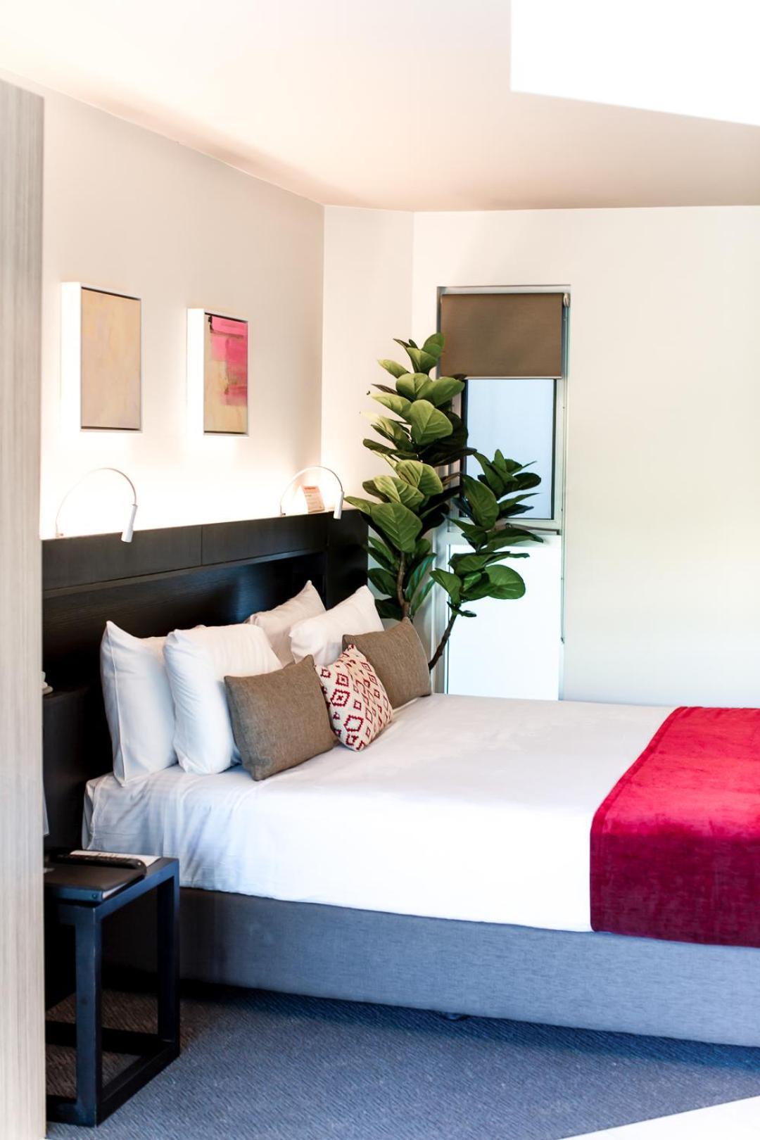 Seahaven Beachfront 4*