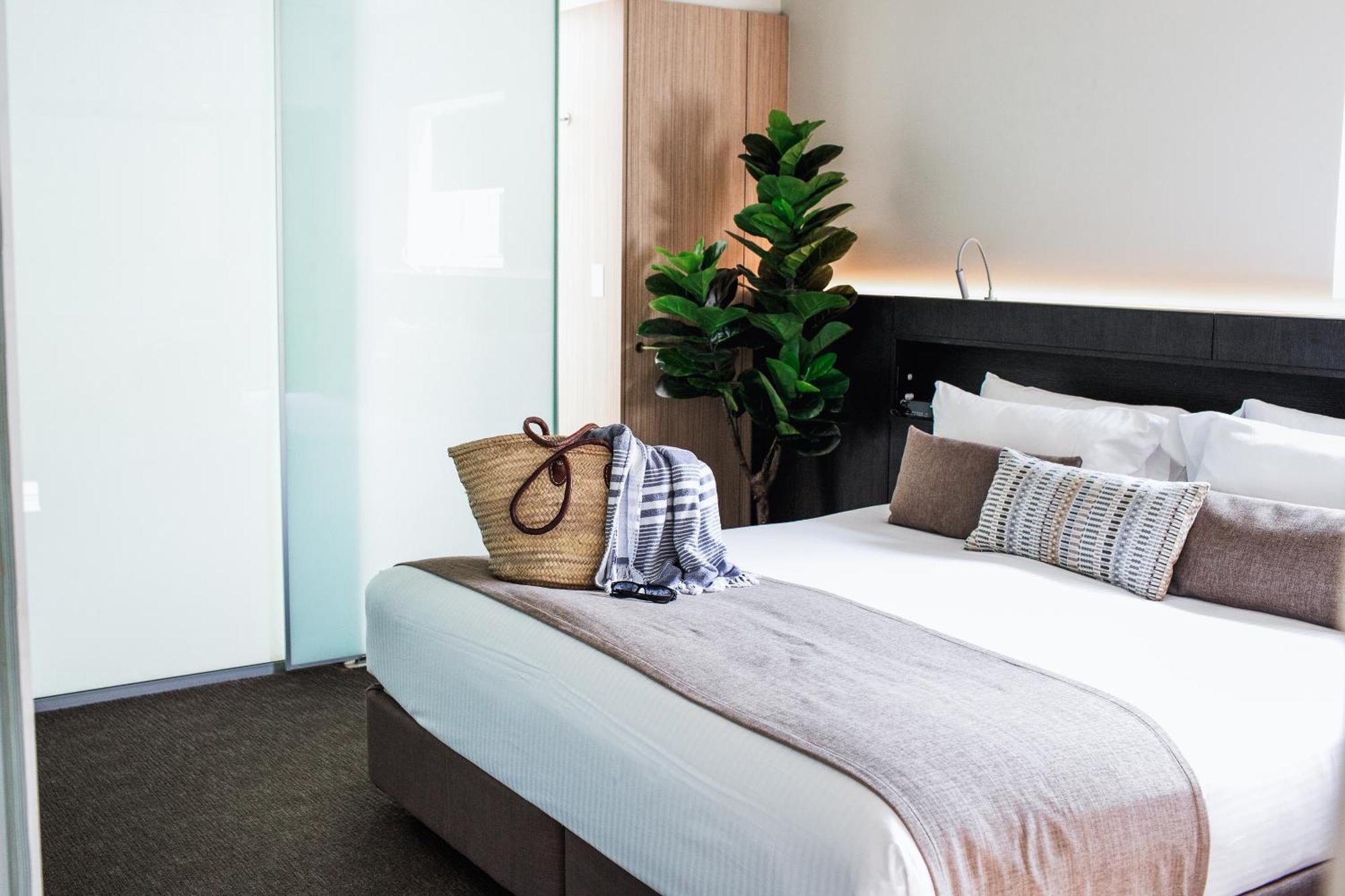 Seahaven Beachfront Resort 4*