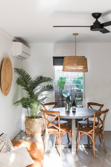 'sunshine Bungalow' - Beautiful Noosa Apartment *