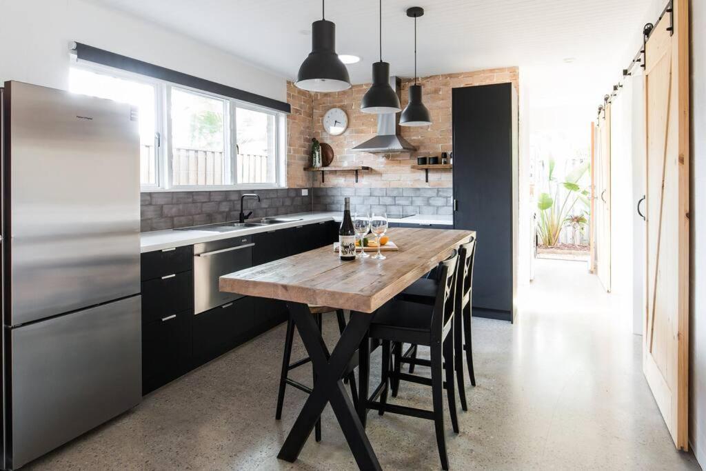 Apartment 'sunshine Bungalow' - Beautiful Noosa *