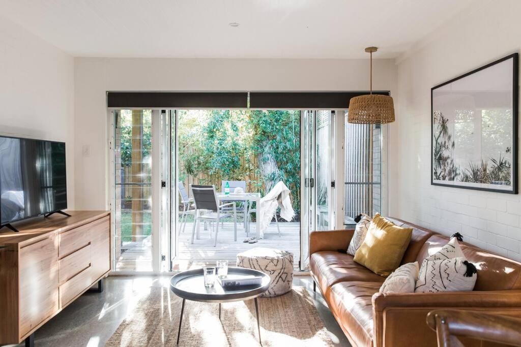 'sunshine Bungalow' - Beautiful Noosa Apartment *
