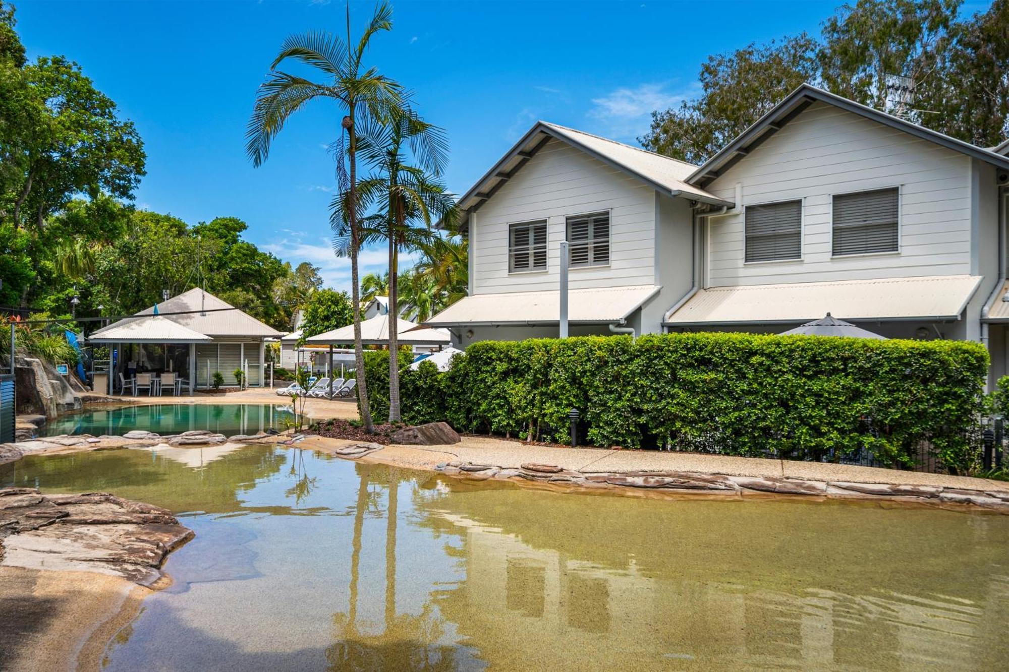 Noosa Entrance Waterfront 4* Noosaville