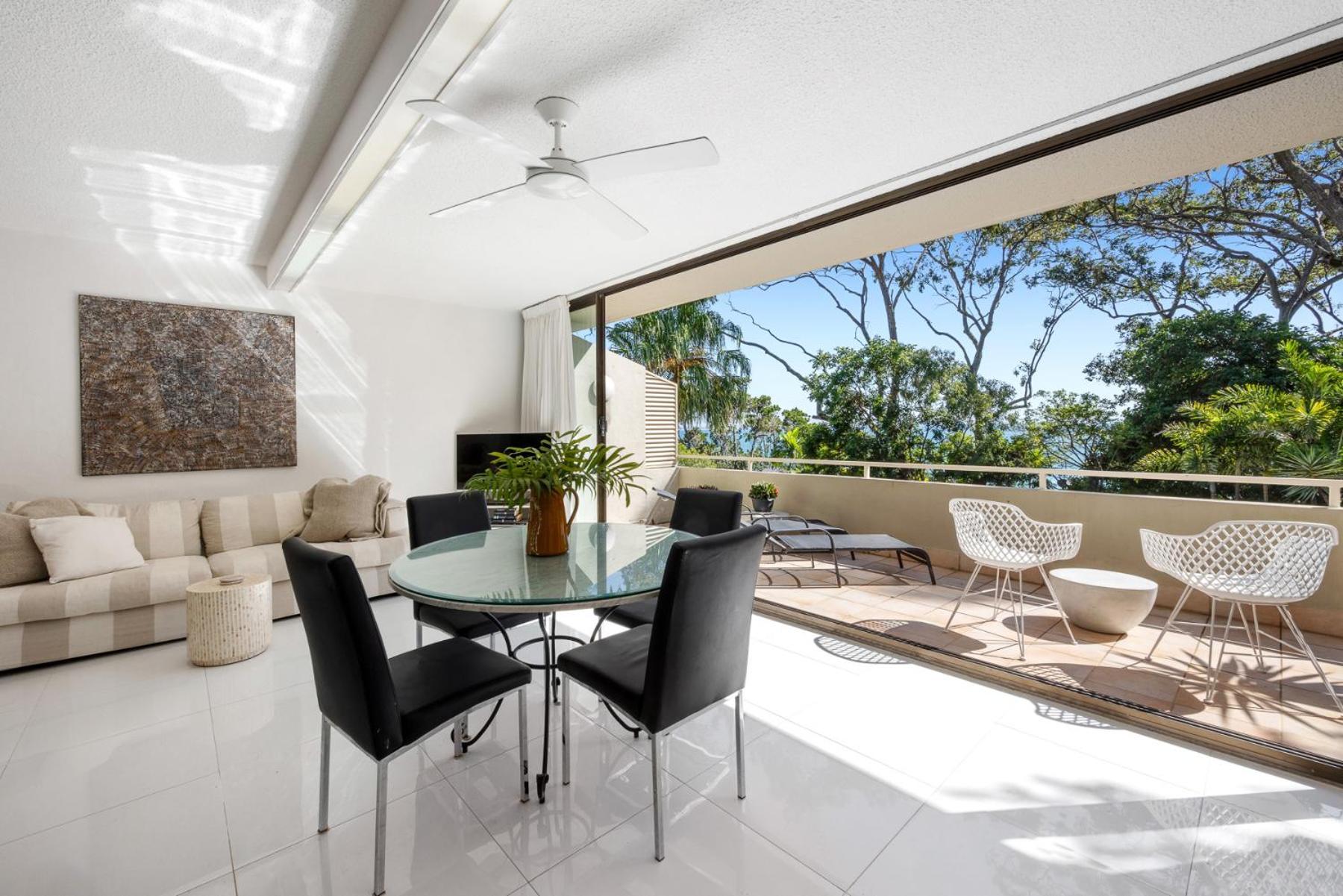 Cove Point 2 Ocean Views Holiday home Noosa Heads