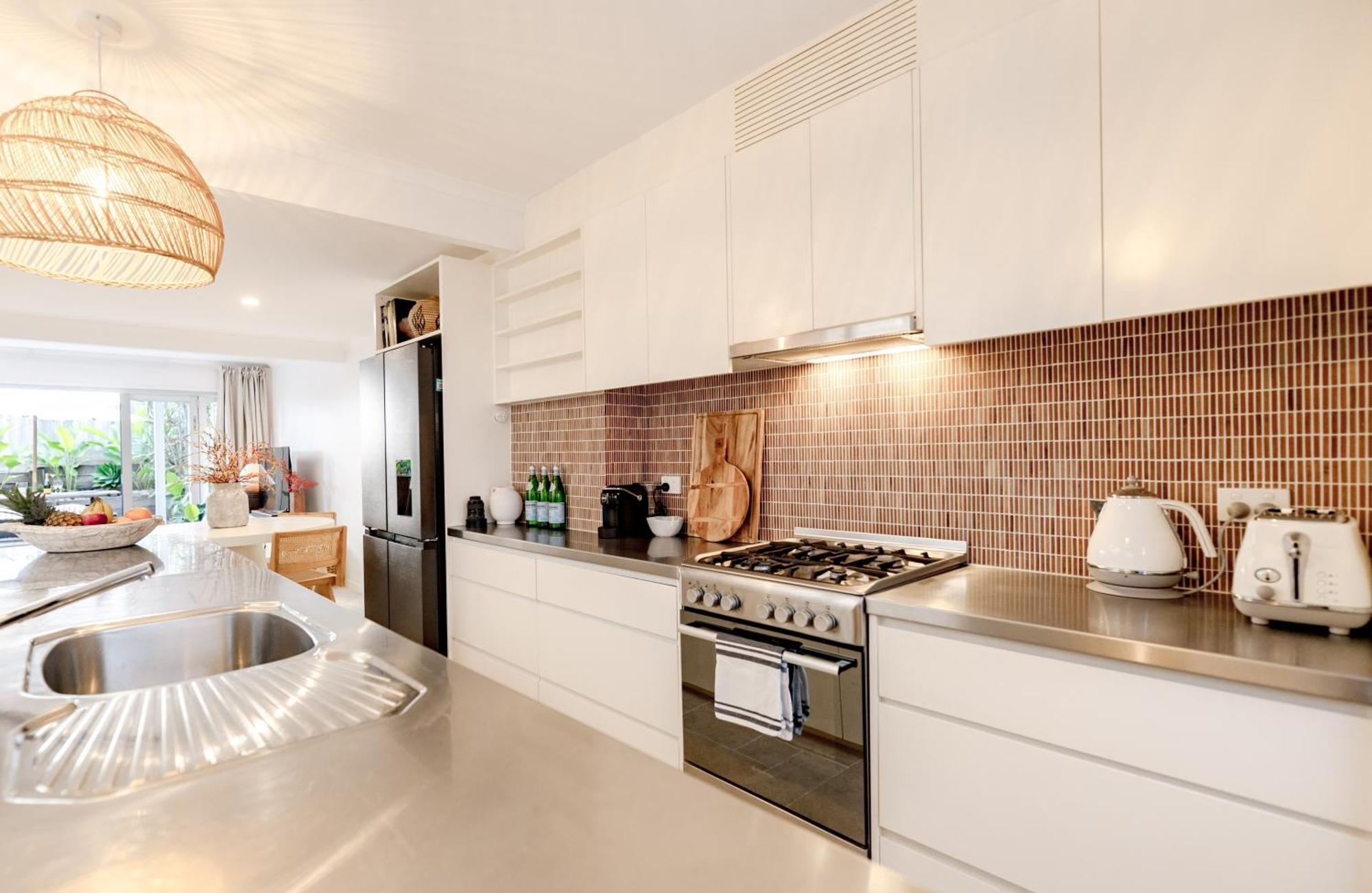 Apartment 'la Palma', Sunshines Heart Beside The Village Sunshine Beach