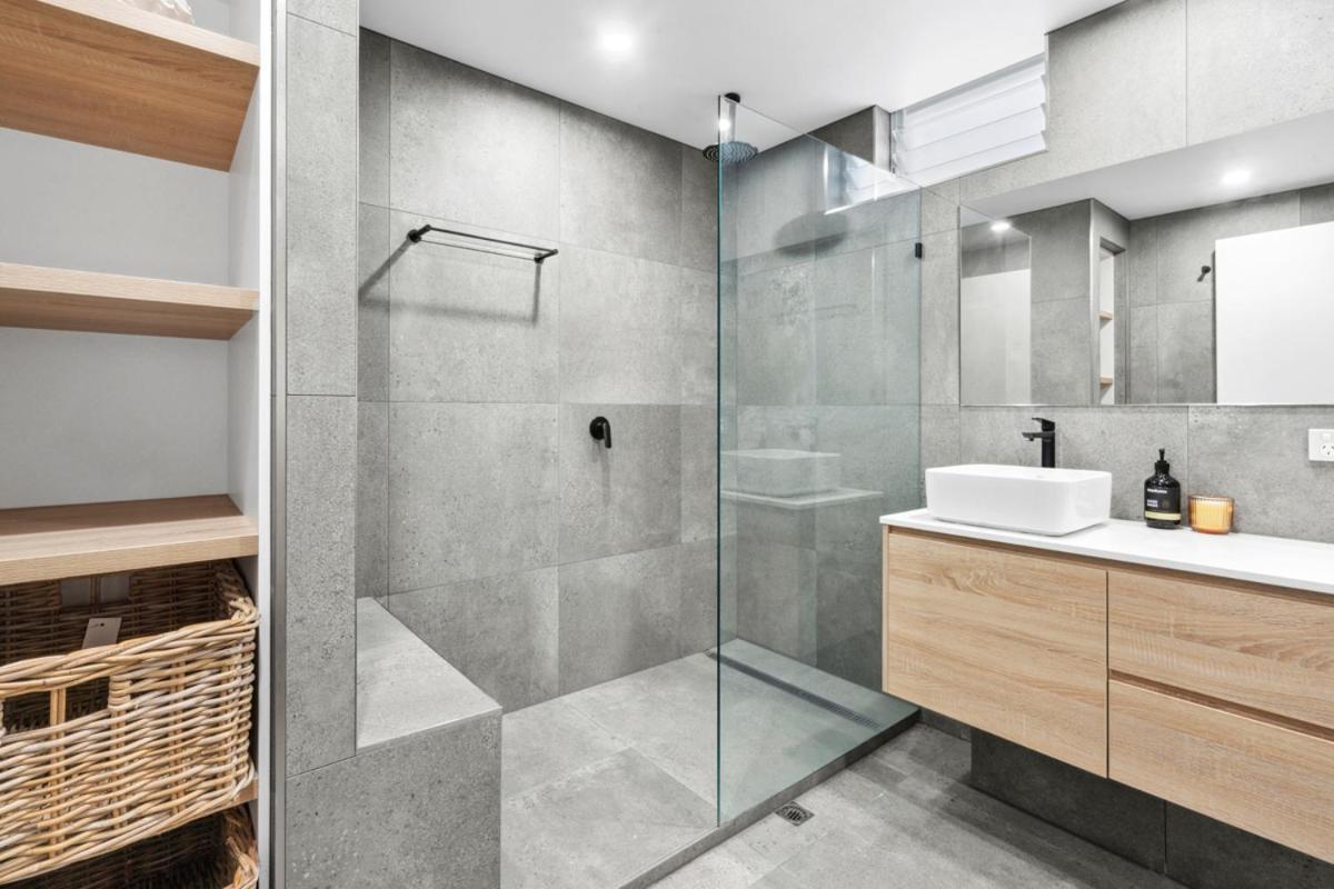 Stylish River Escape,